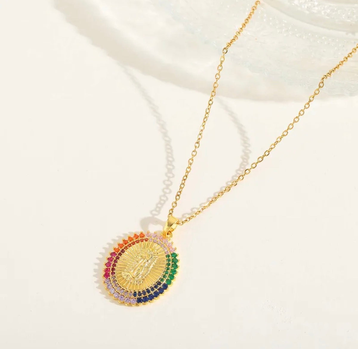 Pendentif collier religieuse